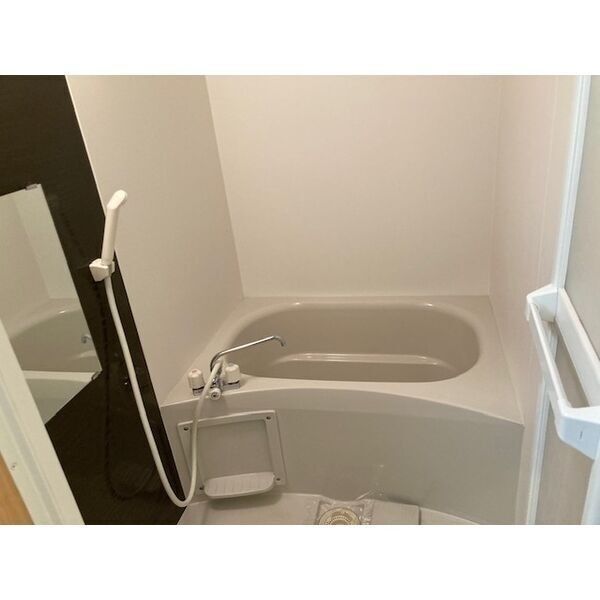 バス・シャワールーム　※同系統別室の写真です