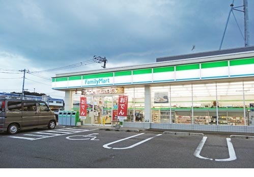 コンビニ　ファミリーマート松江浜乃木店（コンビニ）まで293m