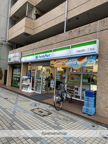 コンビニ　ファミリーマート門前仲町一丁目店（コンビニ）まで74m