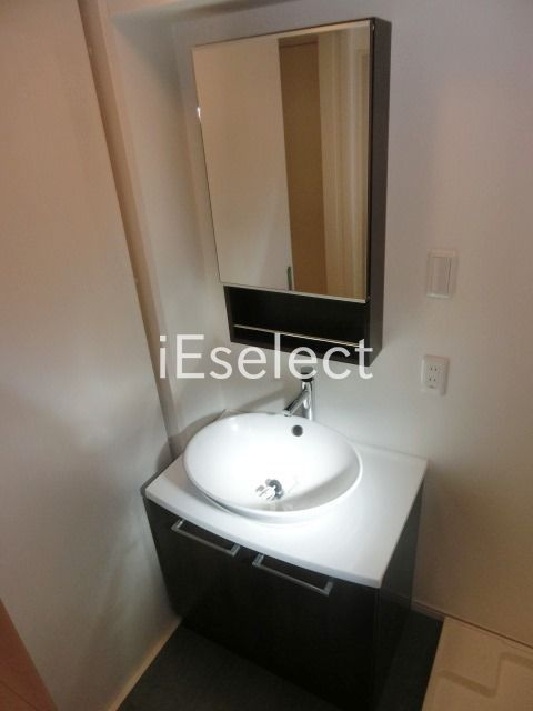 洗面設備　おしゃれな洗面台