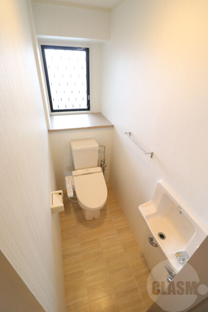 トイレ　温水洗浄便座