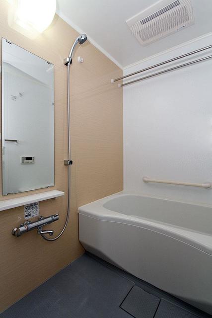 バス・シャワールーム　※写真は同タイプ住戸です。