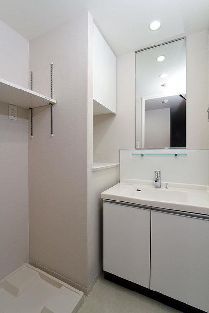 洗面設備　※写真は同タイプ住戸です。