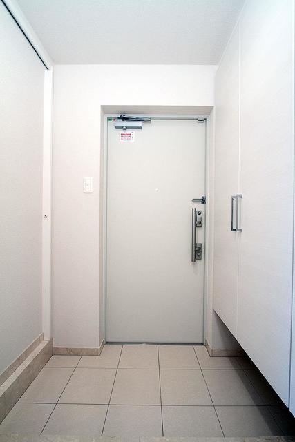 玄関　※写真は同タイプ住戸です。