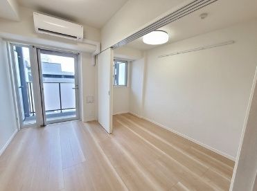 居室・リビング　☆明るいリビング☆