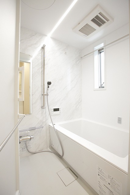 バス・シャワールーム　バス