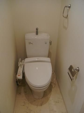 トイレ　ウォシュレット付きトイレ