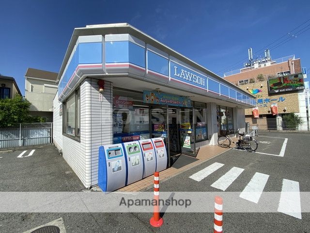 コンビニ　ローソン（コンビニ）まで530m