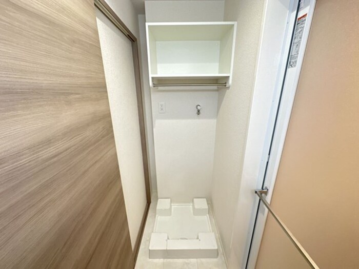 玄関　洗濯機置き場