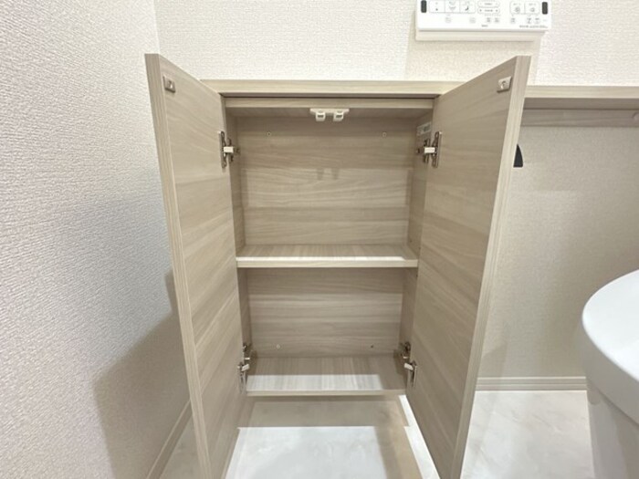 トイレ　トイレ収納