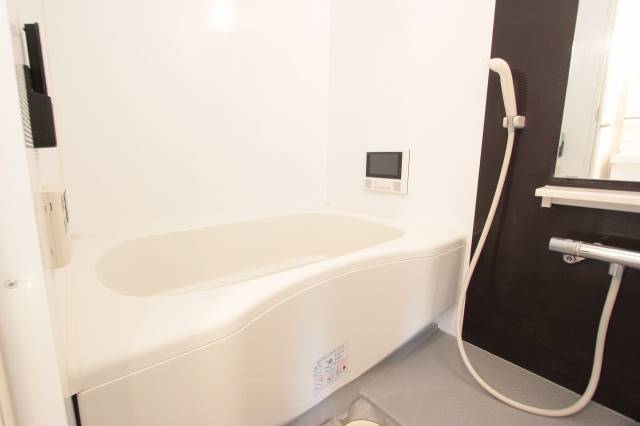 バス・シャワールーム　ゆったりバスルーム