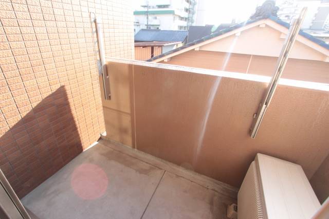 バルコニー　バルコニーも広々
