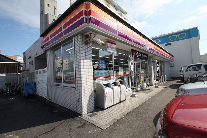 コンビニ　サークルＫ鳥見町２丁目店（コンビニ）まで175m