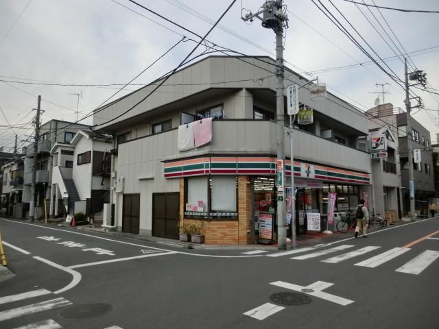 コンビニ　セブンイレブン（コンビニ）まで1300m