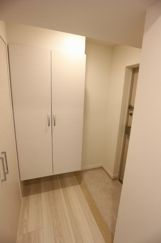 玄関　※反転タイプ