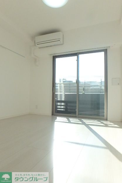 居室・リビング　居間です