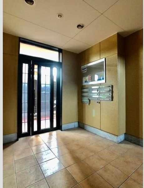 エントランス　名古屋で一番初期費用の安い賃貸専門の不動産会社です(^^)