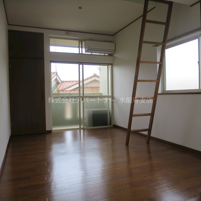 居室・リビング　2面採光です！