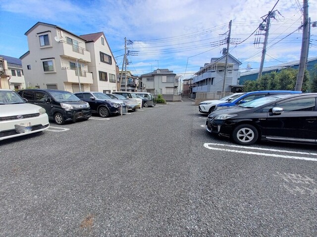 駐車場　駐車場