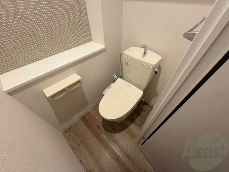 トイレ　ウォシュレット機能がついたトイレ。安心して使用できますね。