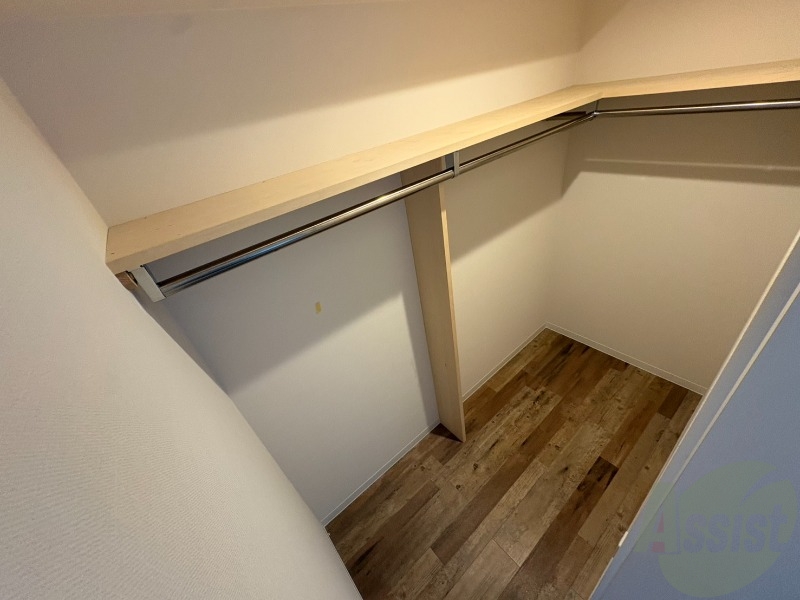 収納　寝室の収納です。部屋がすっきり片付きます。