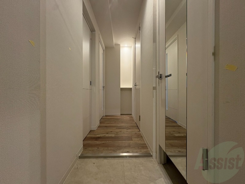 玄関　玄関の様子です。明るい印象ですね。気分もあがりそう。