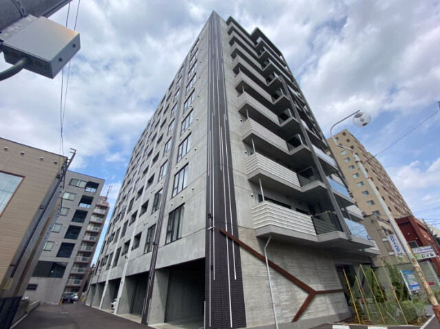 建物外観　札幌市中央区南６条西「ＭＯＤＥＮＡ　ＳＩＡＮ」