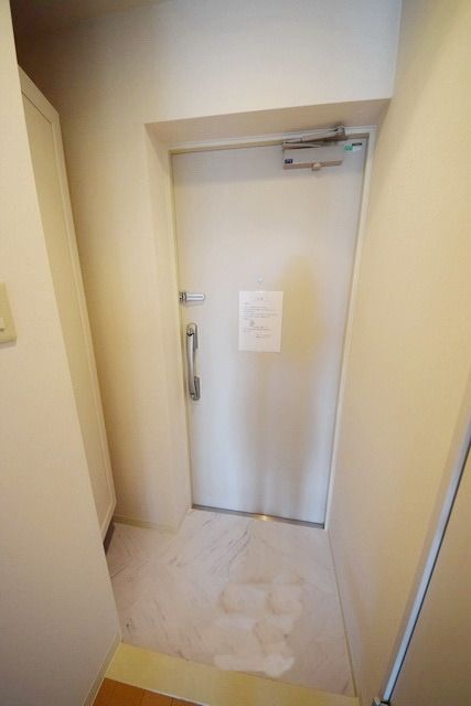 玄関　★お問い合わせはタウンハウジングまで★