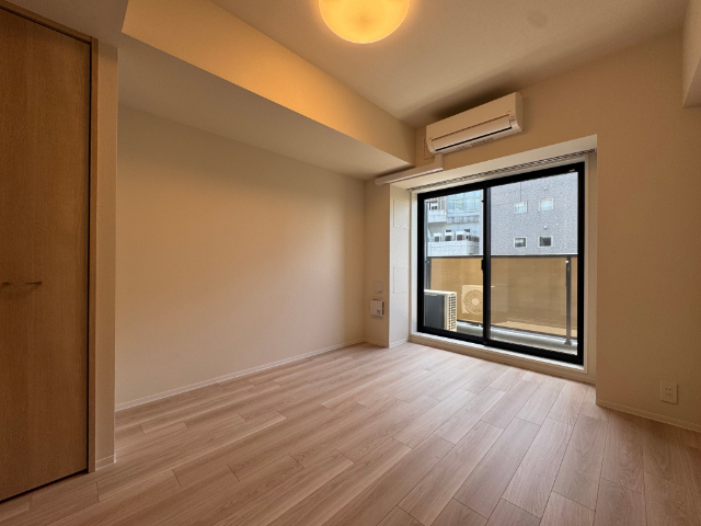 居室・リビング　別号室の写真です