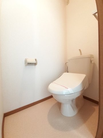 トイレ　コンパクトで使いやすいトイレです