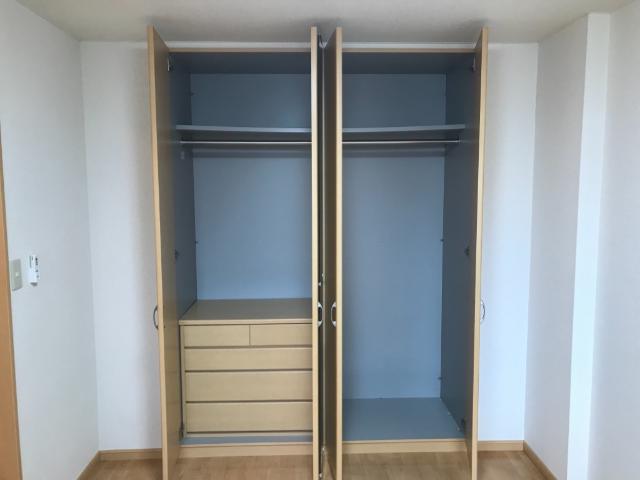 収納　クローゼット