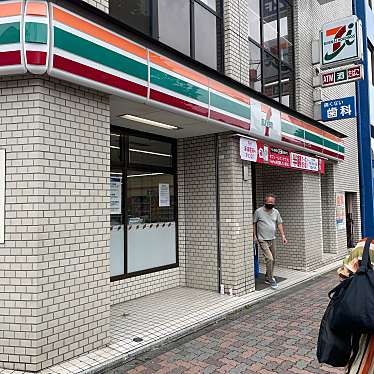 コンビニ　セブンイレブン文京本郷1丁目店（コンビニ）まで179m