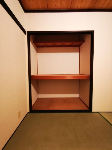 収納　同物件、別号室の写真です。