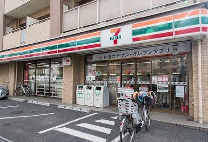 コンビニ　セブンイレブン世田谷代田1丁目店（コンビニ）まで20m