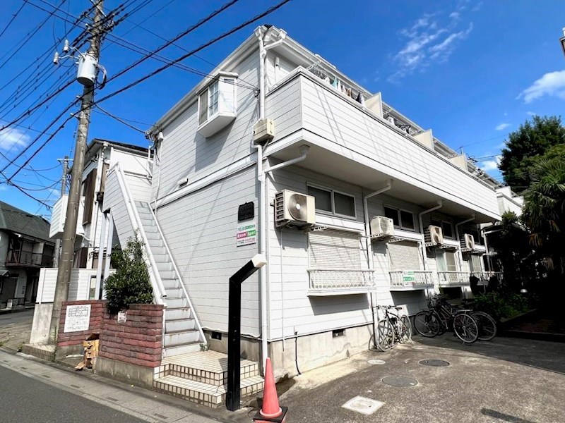 建物外観　谷塚駅徒歩８分（６４０ｍ）