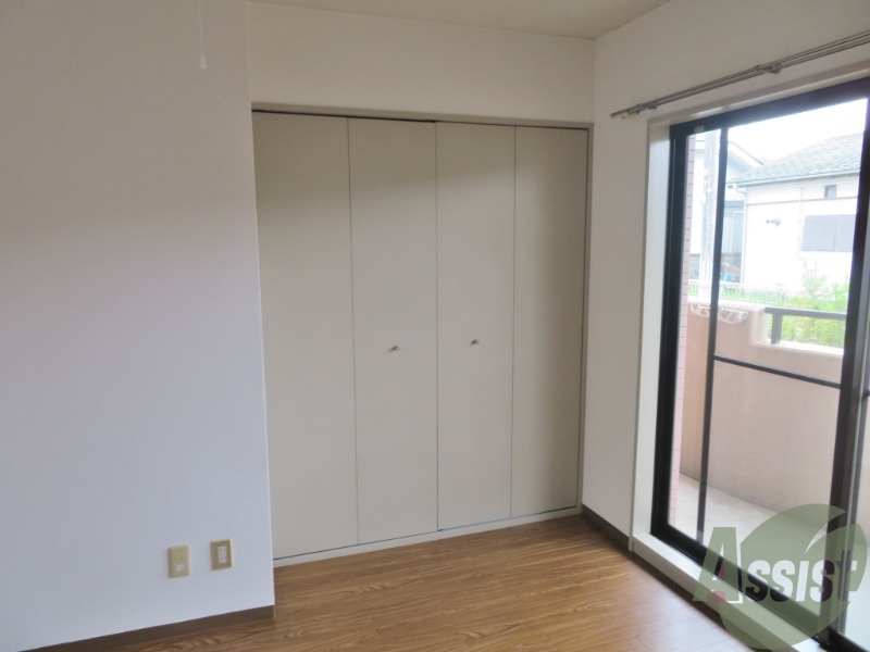 収納　こちらは収納です扉が大きく使いやすそうですね！