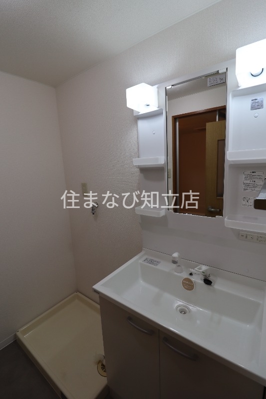 洗面設備　同型別部屋写真