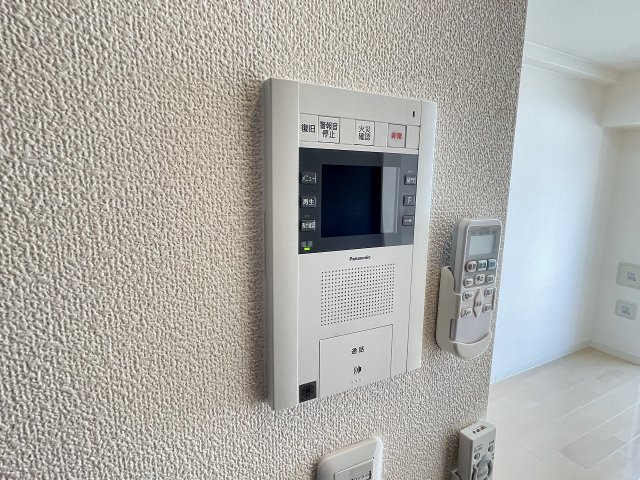 セキュリティ　TVモニター付きインターホンです