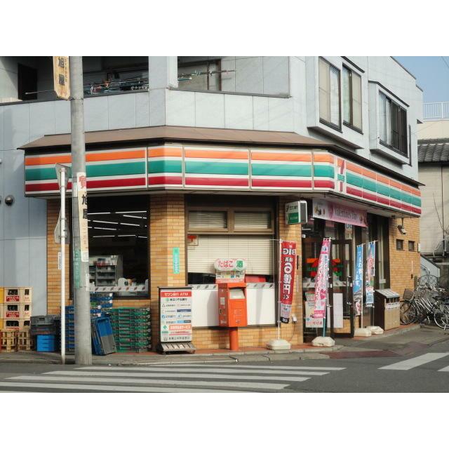 コンビニ　セブンイレブン（コンビニ）まで370m