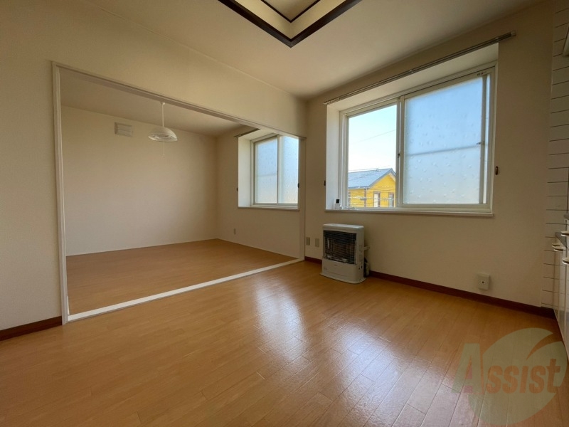 居室・リビング　広くてキレイなお部屋が広がっていて、充実した生活が送れそう。