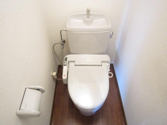 トイレ　ウォシュレット有り