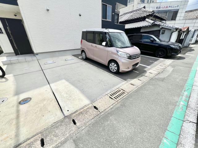 駐車場　駐車場