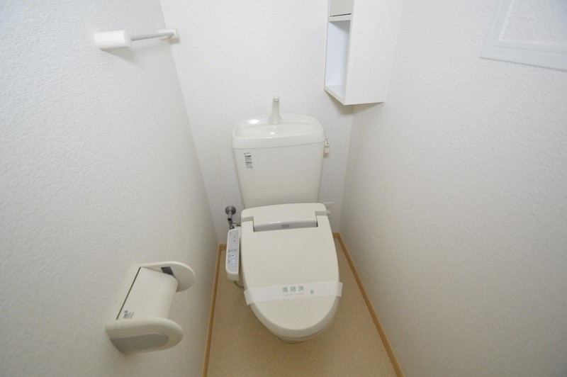 トイレ　別室参考写真（反転タイプ）