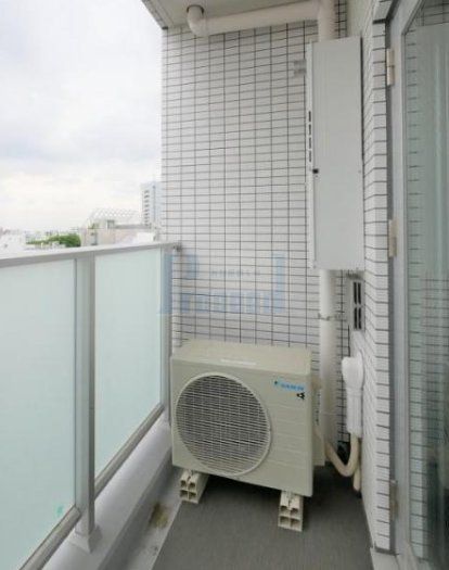 バルコニー　明るいバルコニー！