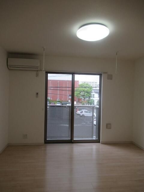 居室・リビング　※別部屋参考写真