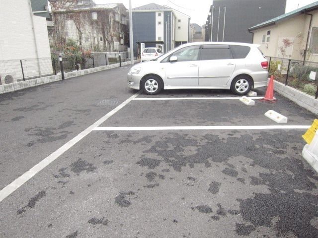 駐車場　★敷地内に駐車場がございます★