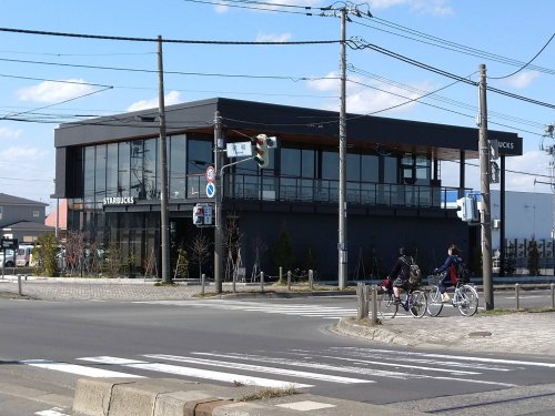 飲食店　スターバックスコーヒー釧路鶴見橋店（飲食店）まで899m