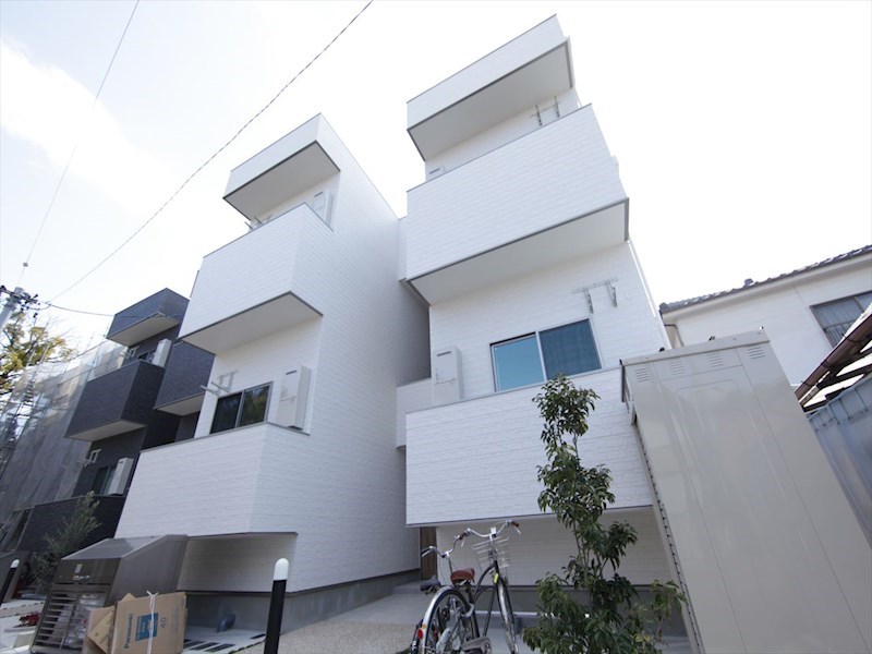 建物外観　外観　デザイナーズ　オートロック付