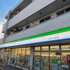 コンビニ　ファミリーマート 金沢けやき通り店（コンビニ）まで28m