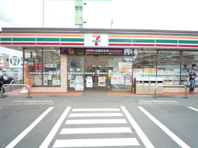 コンビニ　セブンイレブン仙台南小泉1丁目店（コンビニ）まで190m